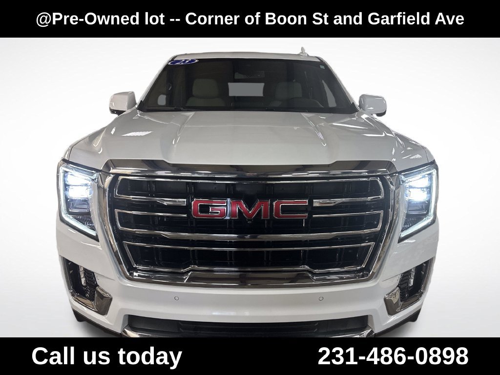 Used 2023 GMC Yukon SLT w/ SLT Premium Package AWD/4WD image 8