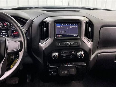 Used 2021 GMC Sierra 1500 4x4 Crew Cab w/ Sierra Value Package image 6