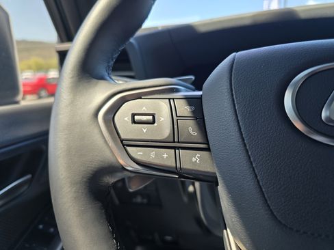 Used 2024 Lexus GX 550 w/ Accessory Package (2T) AWD/4WD image 23