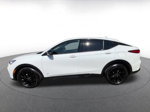 Used 2025 Buick Envista Sport Touring image 9