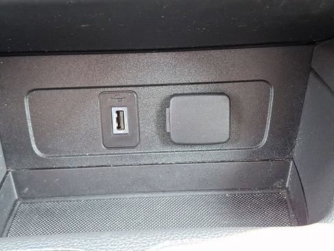 Used 2017 Ford Escape SE w/ Equipment Group 201A AWD/4WD image 23