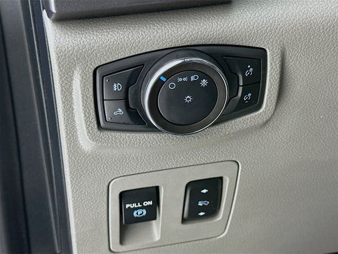 Used 2019 Ford F150 XLT w/ Equipment Group 302A Luxury image 11