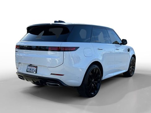 Used 2025 Land Rover Range Rover Sport Dynamic SE image 5