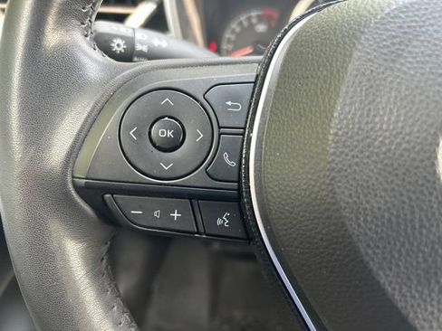 Used 2021 Toyota Corolla SE w/ SE Preferred Package FWD image 17