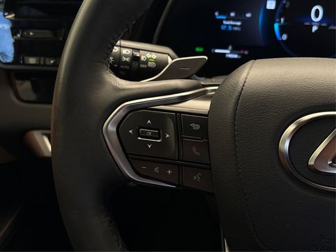 Used 2025 Lexus RX 350 FWD w/ Technology Package image 26