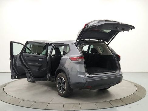 Used 2024 Nissan Rogue SV image 13