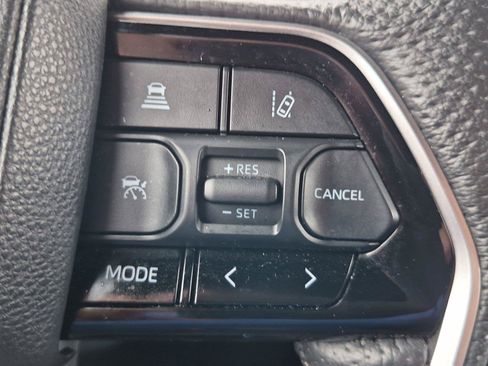 Used 2023 Toyota Tundra Platinum AWD/4WD image 23