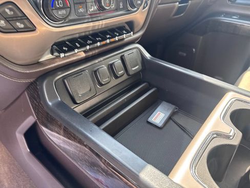 Used 2016 GMC Sierra 1500 Denali w/ Denali Ultimate Package AWD/4WD image 18