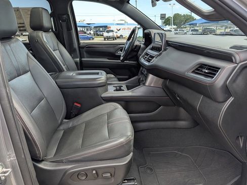 Used 2022 Chevrolet Suburban RST w/ Luxury Package AWD/4WD image 34