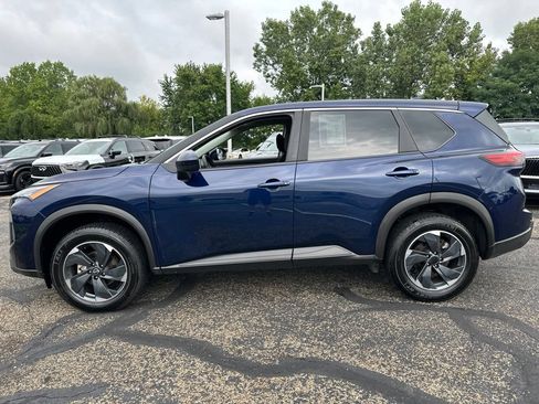 Used 2025 Nissan Rogue SV AWD/4WD image 8