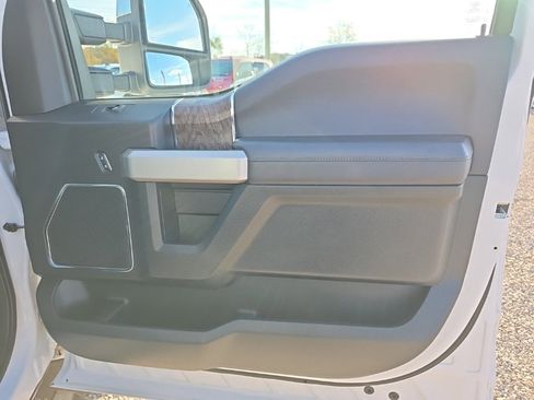 Used 2018 Ford F250 Lariat w/ Lariat Ultimate Package image 19