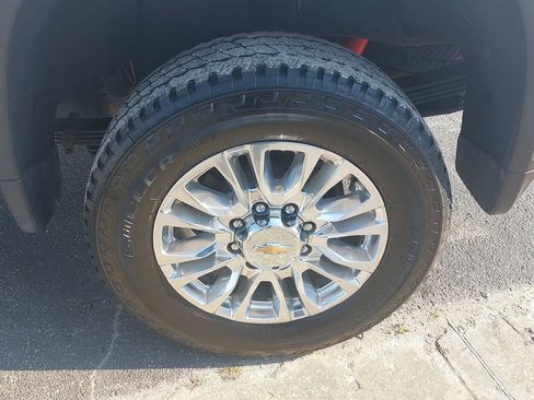 Used 2021 Chevrolet Silverado 2500 High Country w/ Z71 Off-Road Package image 29