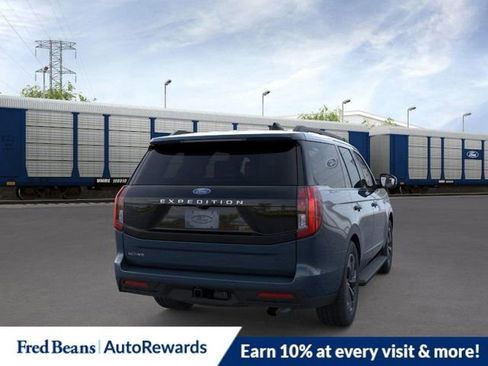 New 2026 Ford Expedition Active image 8