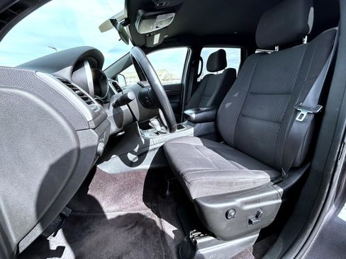 Used 2018 Jeep Grand Cherokee Laredo image 10