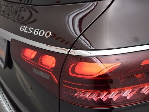 Certified 2024 Mercedes-Benz Maybach GLS 600 4MATIC image 14