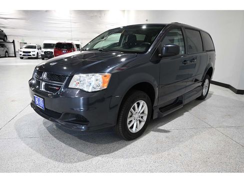 Used 2014 Dodge Grand Caravan SXT FWD image 10