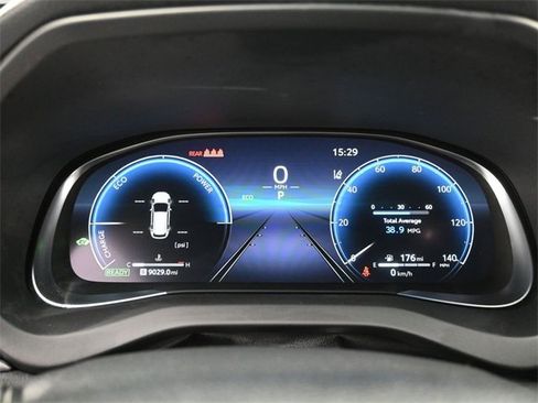 Used 2023 Toyota Venza Limited image 15