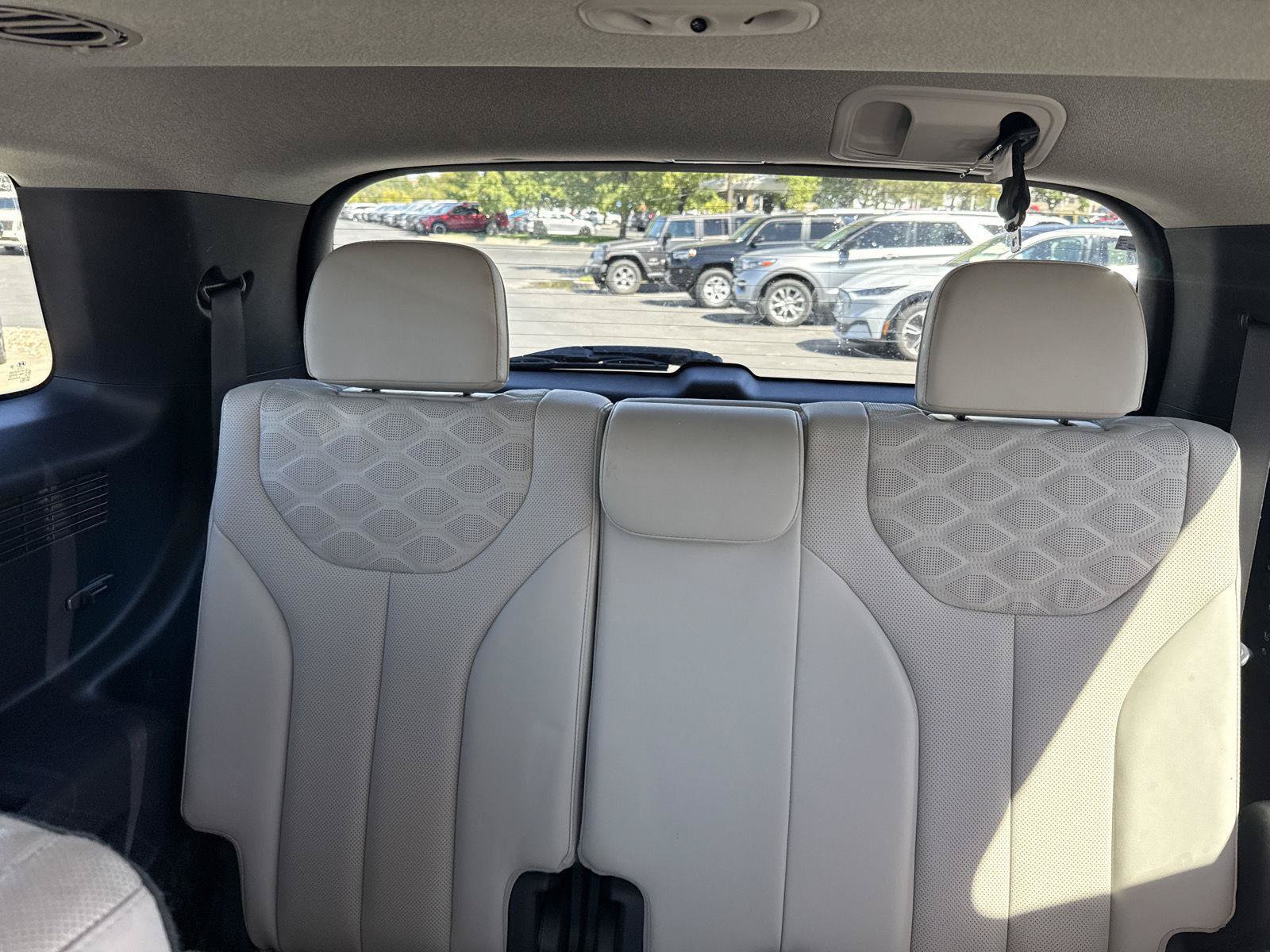 Used 2022 Hyundai Palisade Limited AWD/4WD image 25