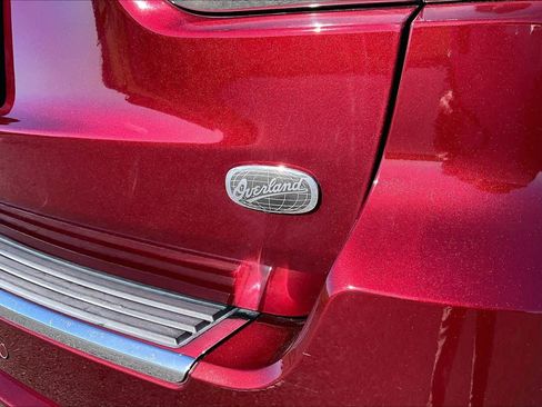 Used 2017 Jeep Grand Cherokee Overland image 9