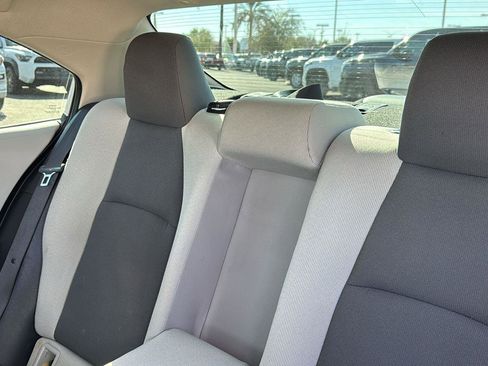 Used 2022 Toyota Corolla LE image 24