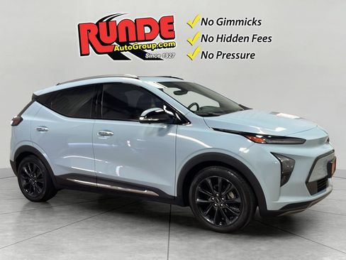 Used 2022 Chevrolet Bolt EUV Premier w/ Launch Edition FWD image 8