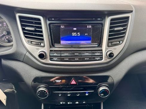 Used 2018 Hyundai Tucson SE AWD/4WD image 13