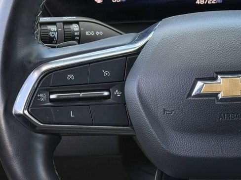 Used 2024 Chevrolet Traverse LT FWD image 16