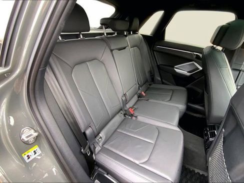 Used 2023 Audi Q3 2.0T Premium Plus w/ Premium Plus Package image 19