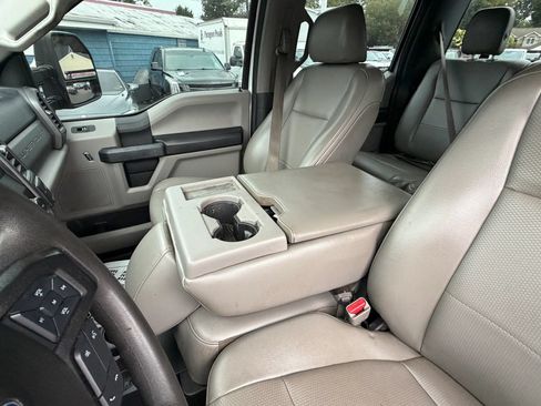 Used 2017 Ford F250 XL w/ Power Equipment Group AWD/4WD image 15