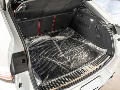 Used 2023 Porsche Cayenne Turbo AWD/4WD image 71