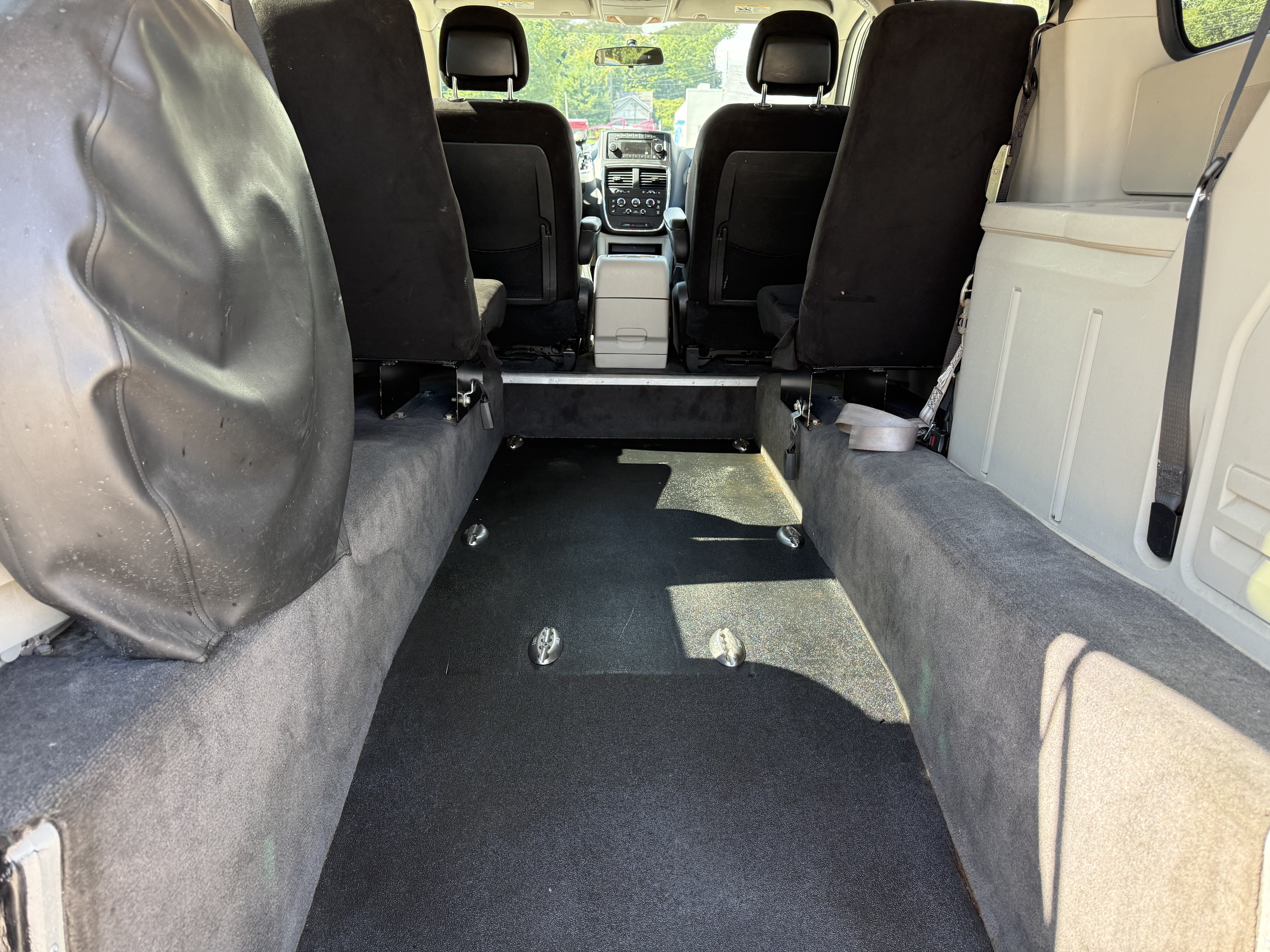 Used 2014 Dodge Grand Caravan SXT FWD image 30