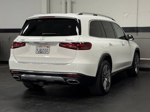 Used 2024 Mercedes-Benz GLS 450 4MATIC image 12