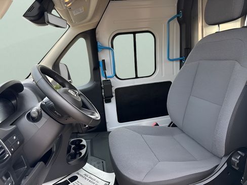 Used 2024 RAM ProMaster 3500 w/ Delivery Van Package FWD image 12