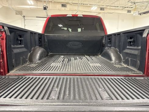 Used 2015 Ford F150 XLT w/ Equipment Group 302A Luxury AWD/4WD image 23