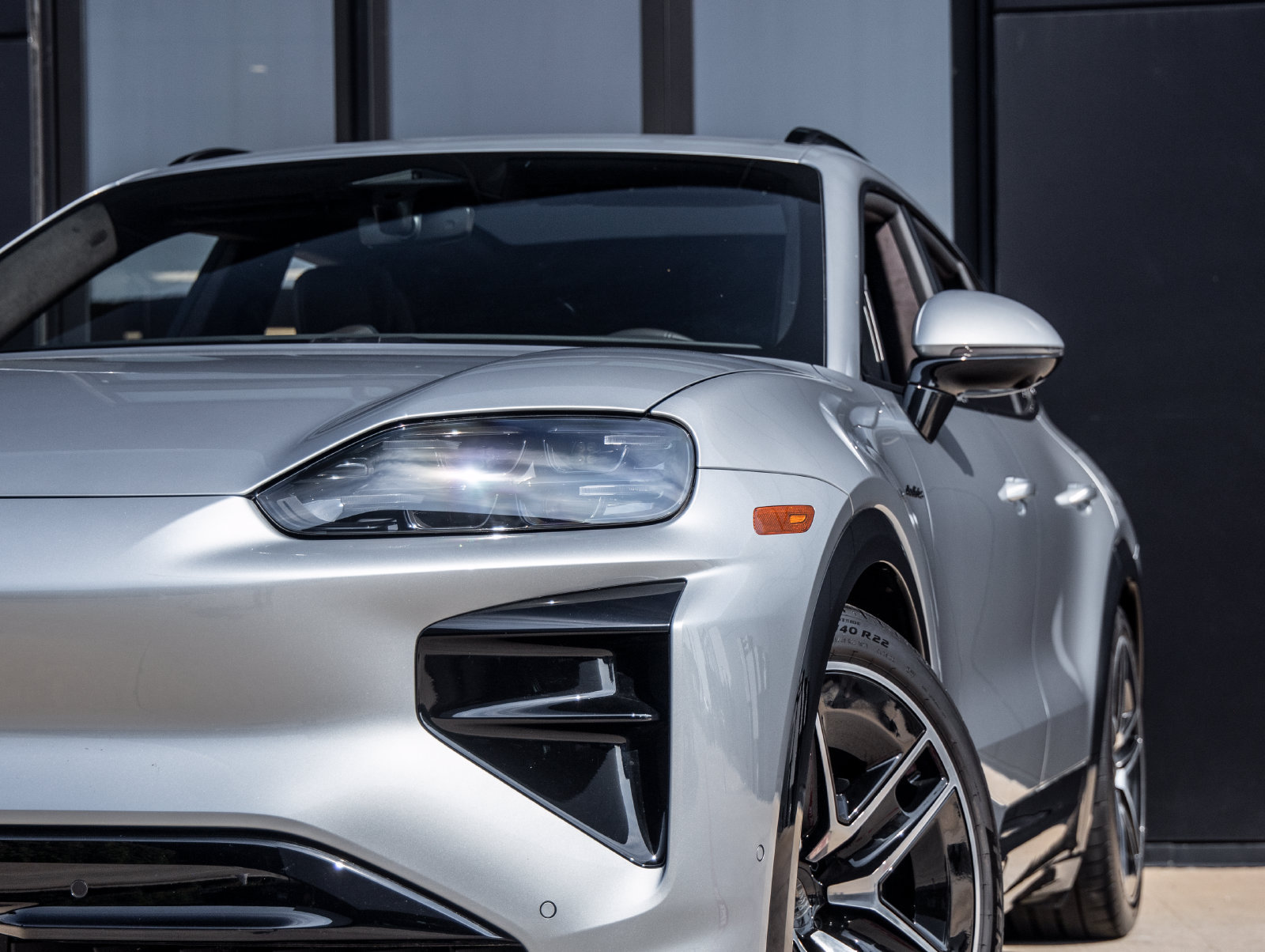 Certified 2026 Porsche Cayenne Turbo AWD/4WD image 22