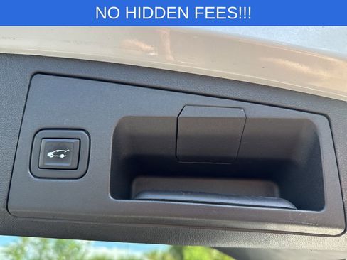 Used 2021 Cadillac XT4 Sport FWD image 46