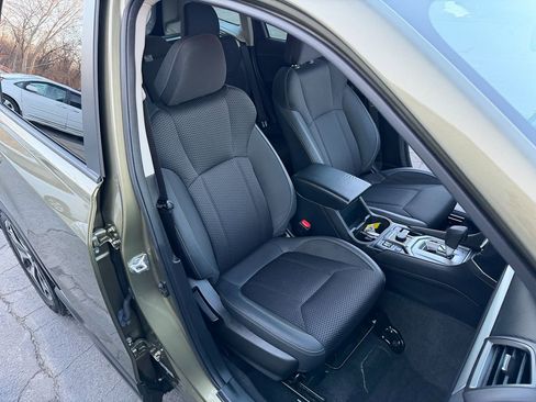 Used 2022 Subaru Forester Premium AWD/4WD image 33