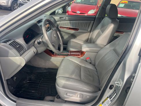 Used 2006 Toyota Camry XLE image 9