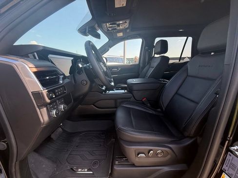 Used 2026 GMC Yukon Denali w/ Sun & Power Step Package AWD/4WD image 28