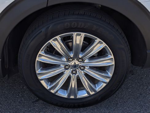 Certified 2020 Ford Explorer Limited image 7