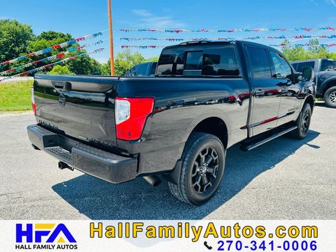 Used 2018 Nissan Titan SL w/ Midnight Edition AWD/4WD image 6