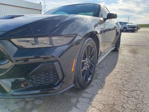 Used 2024 Ford Mustang GT Premium RWD image 3