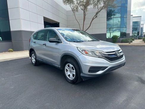 Used 2016 Honda CR-V LX image 2