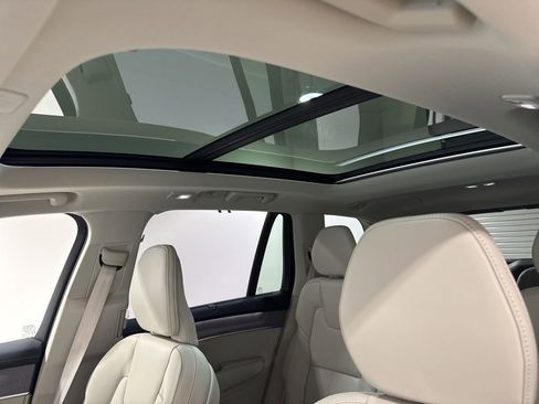 New 2026 Volvo XC90 T8 Ultra w/ Protection Package Premier image 16