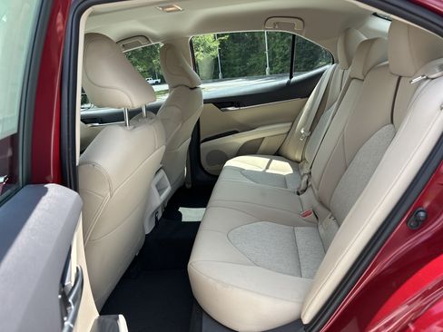 Certified 2020 Toyota Camry LE FWD image 31