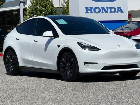 Used 2022 Tesla Model Y Performance AWD/4WD image 6