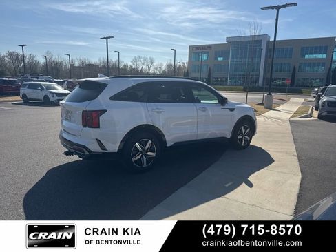 Certified 2023 Kia Sorento S w/ Panoramic Sunroof Package image 16