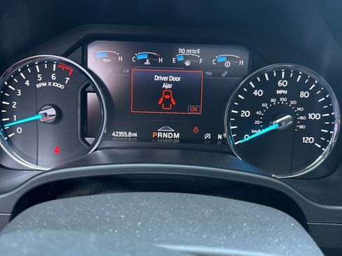 Used 2021 Ford Expedition Limited image 9