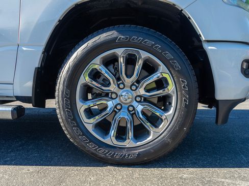 Used 2023 RAM 1500 Laramie AWD/4WD image 10