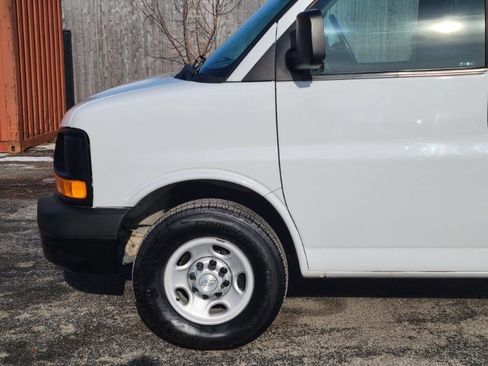 Used 2016 Chevrolet Express 2500 LS image 2